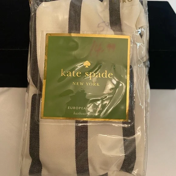 New in package, Kate Spade European sham Harbor stripe black-and-white - Picture 2 of 6